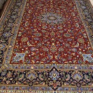 جفت ۳ متری دستباف کاشان کرک با رنگ گیاهی نمای کلی فرش با ترنج و حاشیه